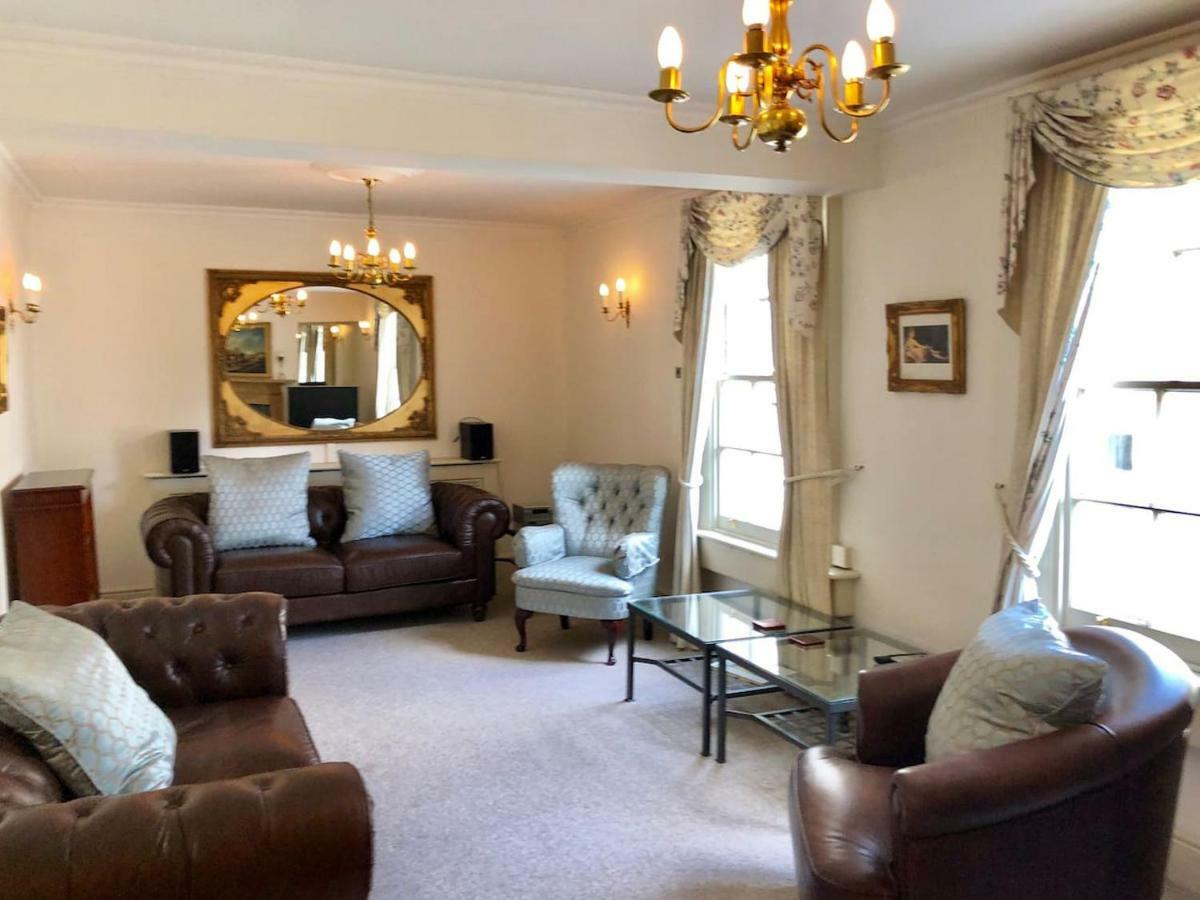 Lauras Townhouse Apartments Lansdown Slope Townhouse Bath Kültér fotó